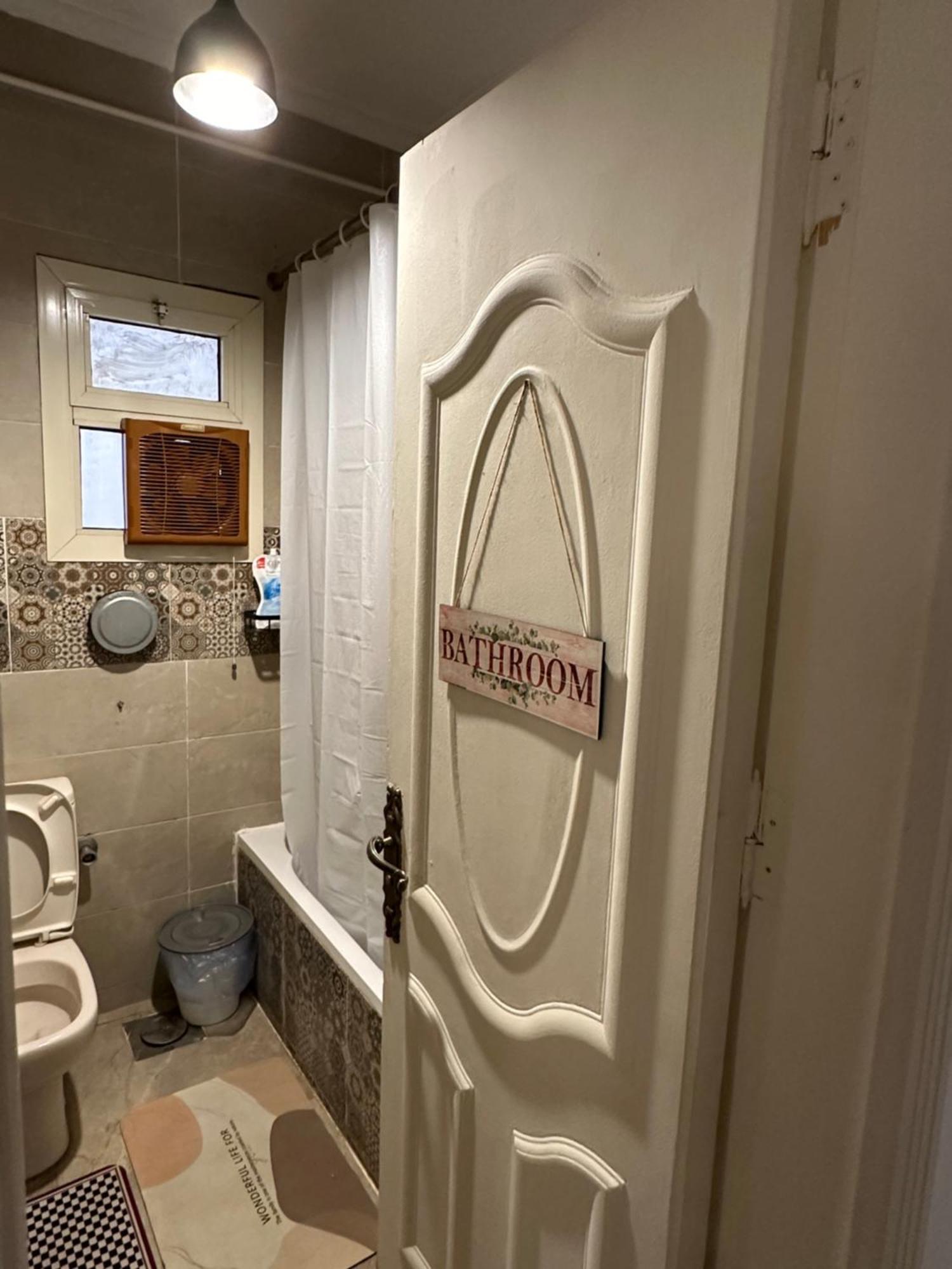 Apartment Renovated Spacious 3 Mins To Al-rehab *
