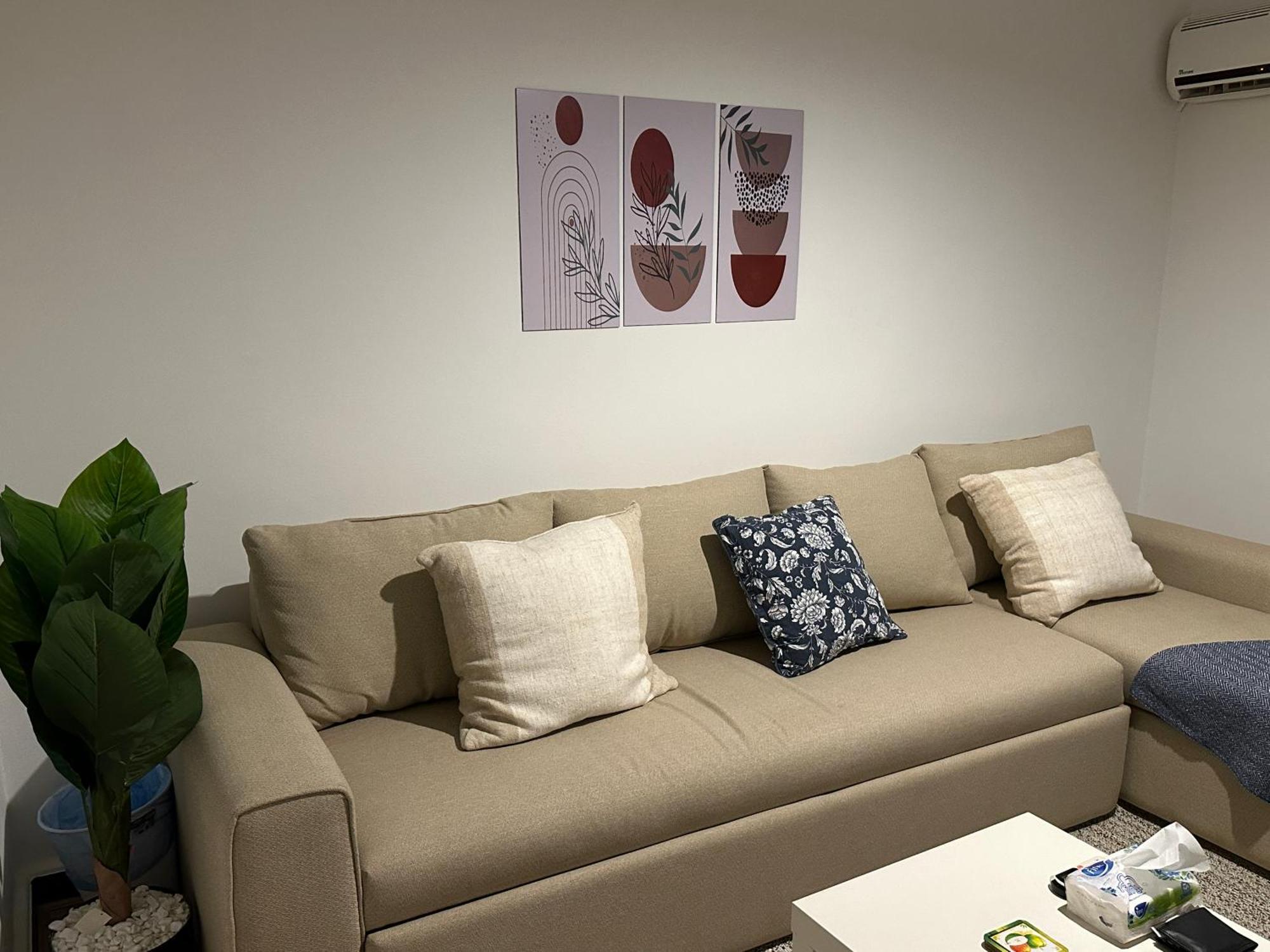 Apartment Renovated Spacious 3 Mins To Al-rehab *
